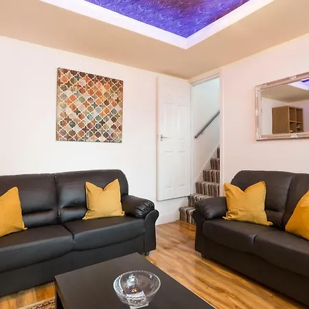 Avenfield Apartment *